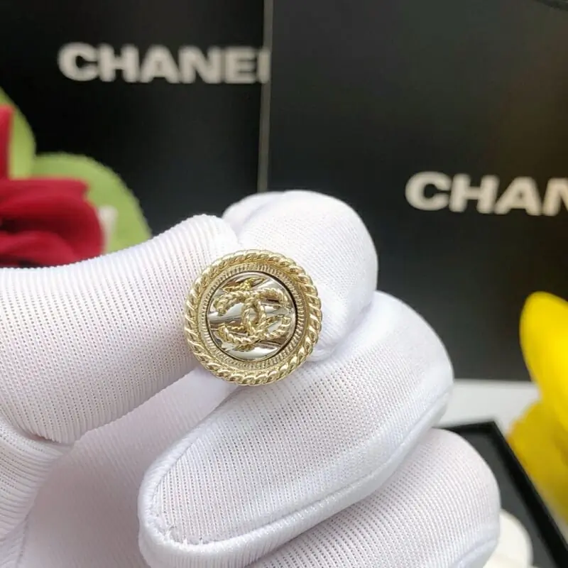 chanel boucles doreilles pour femme s_123a6073